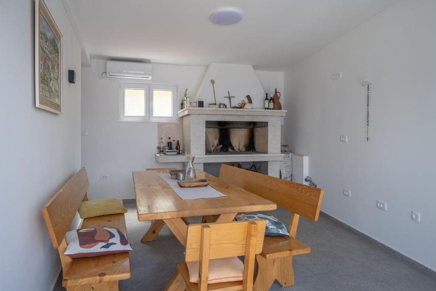 Beachfront Villa Tempera With Seaview Blato  Exterior photo